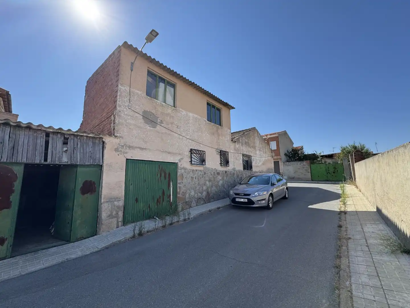 Exterior view of Houses for sale in La Puebla de Montalbán  with Heating