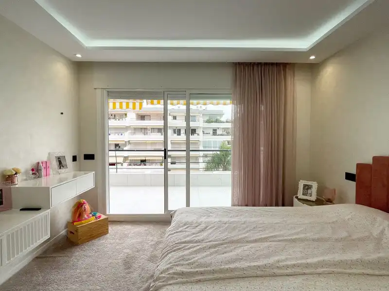 Apartamento con piscina en venta en San Pedro de Alcántara, imagen 6