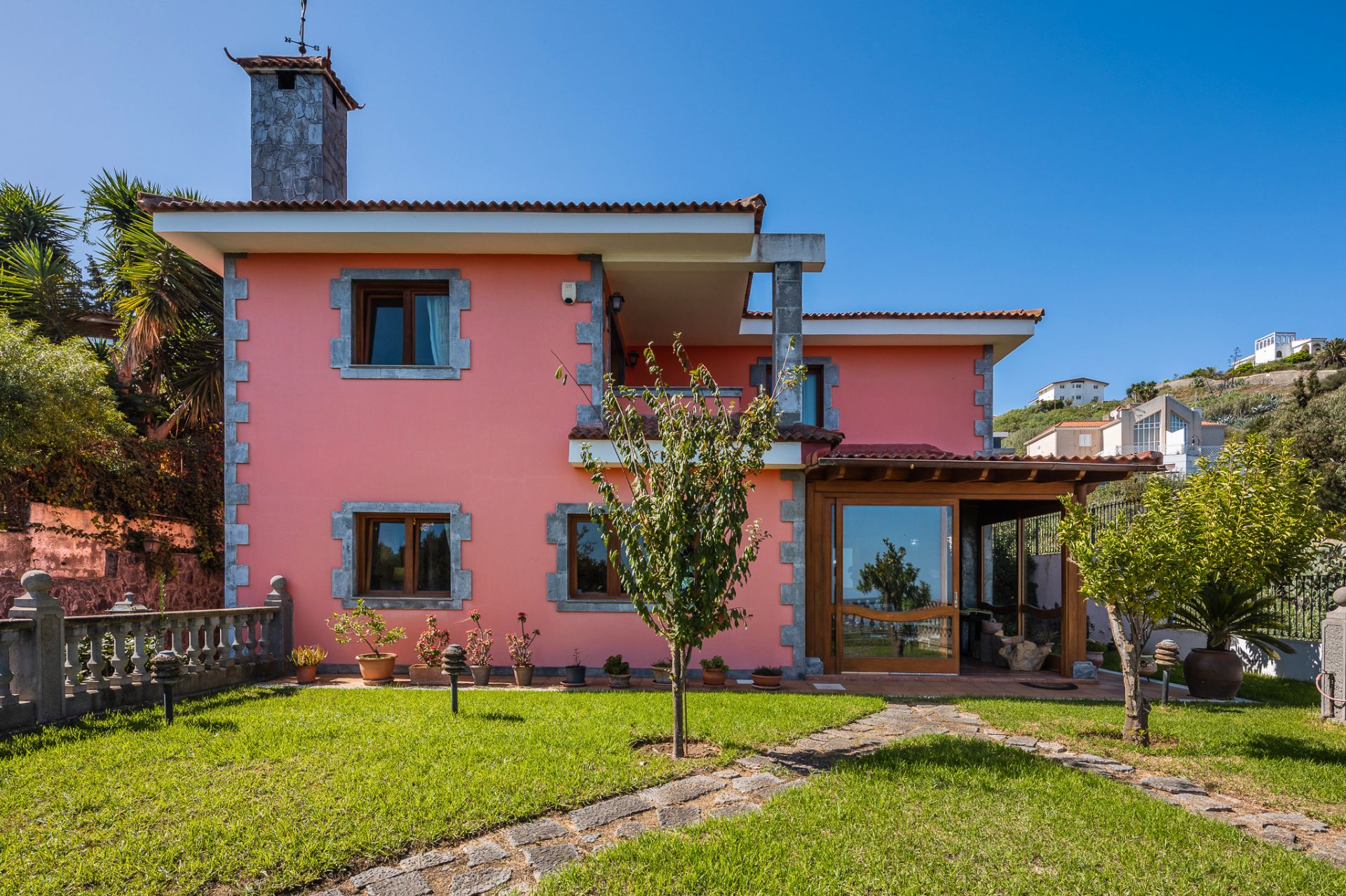 Exterior view of House or chalet for sale in Santa Brígida  with Air Conditioner, Private garden and Parquet flooring