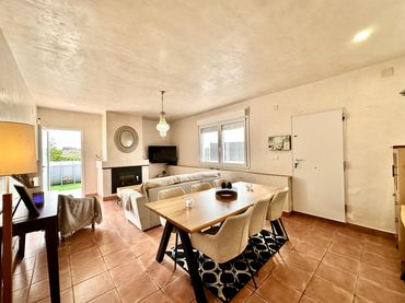 Casa rústica amb jardí en venda a Camino de la Redondela 856