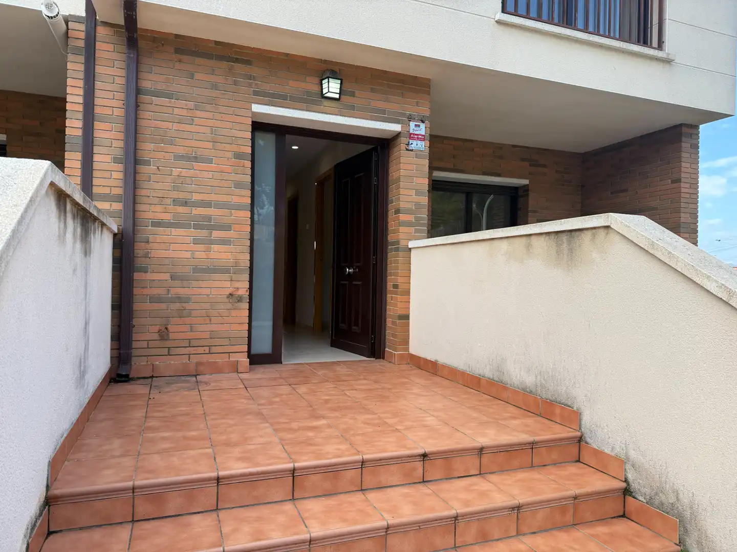 Casa adosada en venta en Banyeres del Penedès con Calefacción, Jardín privado y Terraza