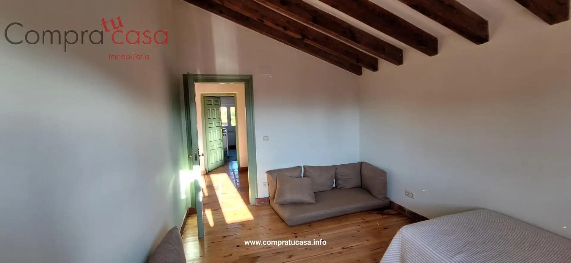Sala d'estar de Casa o xalet en venda en La Lastrilla  amb Calefacció, Jardí privat i Terrassa