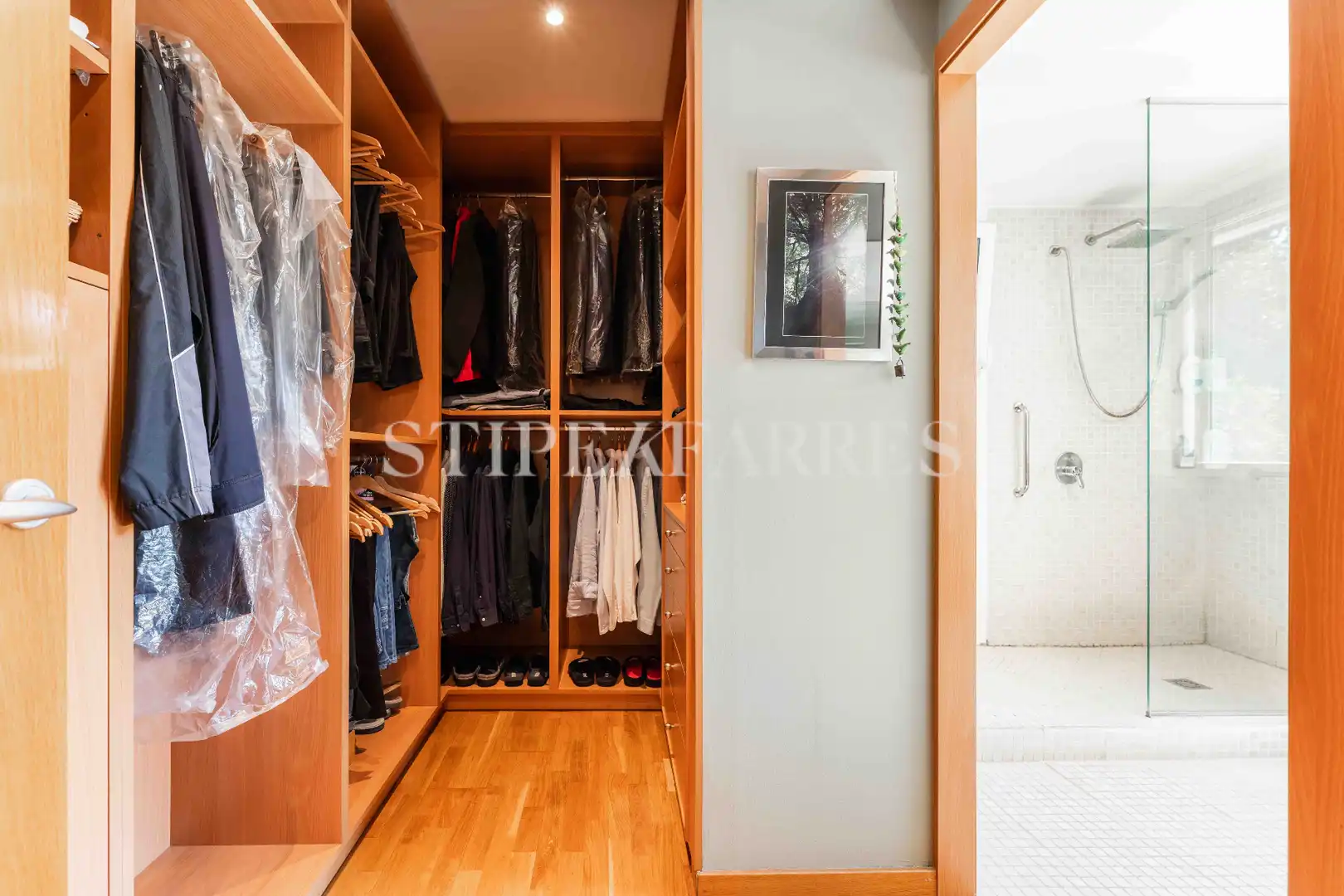 Dormitori de Casa o xalet en venda en Barcelona amb Aire condicionat, Calefacció i Jardí privat