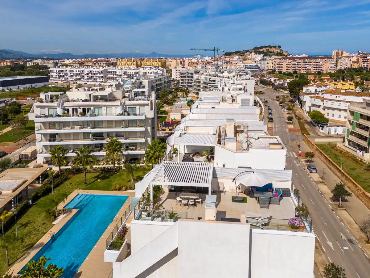 Außenansicht von Dachboden zum Verkauf in Dénia mit Klimaanlage, Heizung und Terrasse