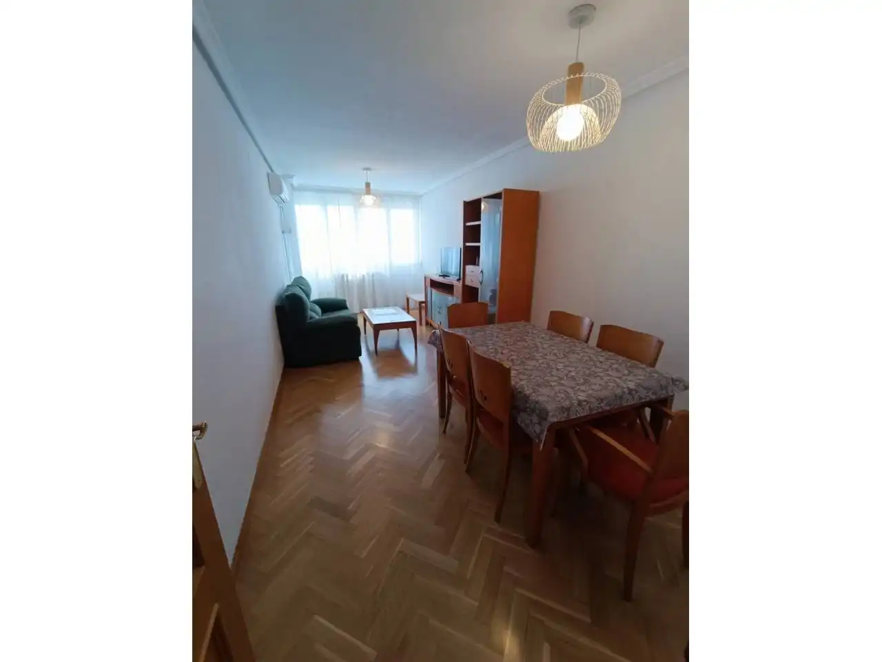Living room of Flat for rent in Fuenlabrada  with Air Conditioner, Heating and Parquet flooring