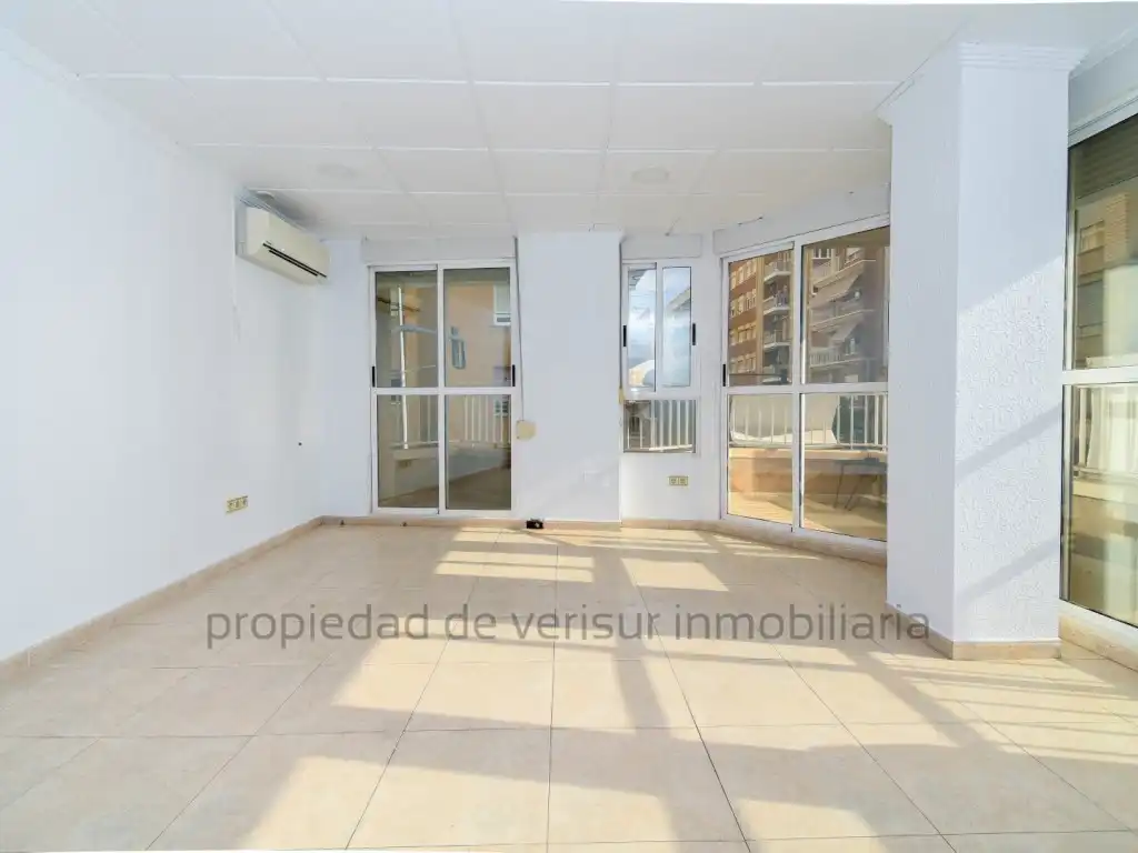 Office for rent in Casco Antiguo