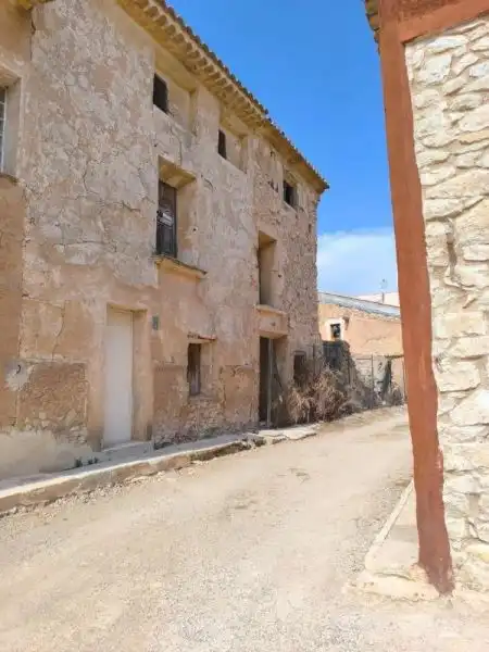 Reihenhaus zum Verkauf in El Pinós / Pinoso