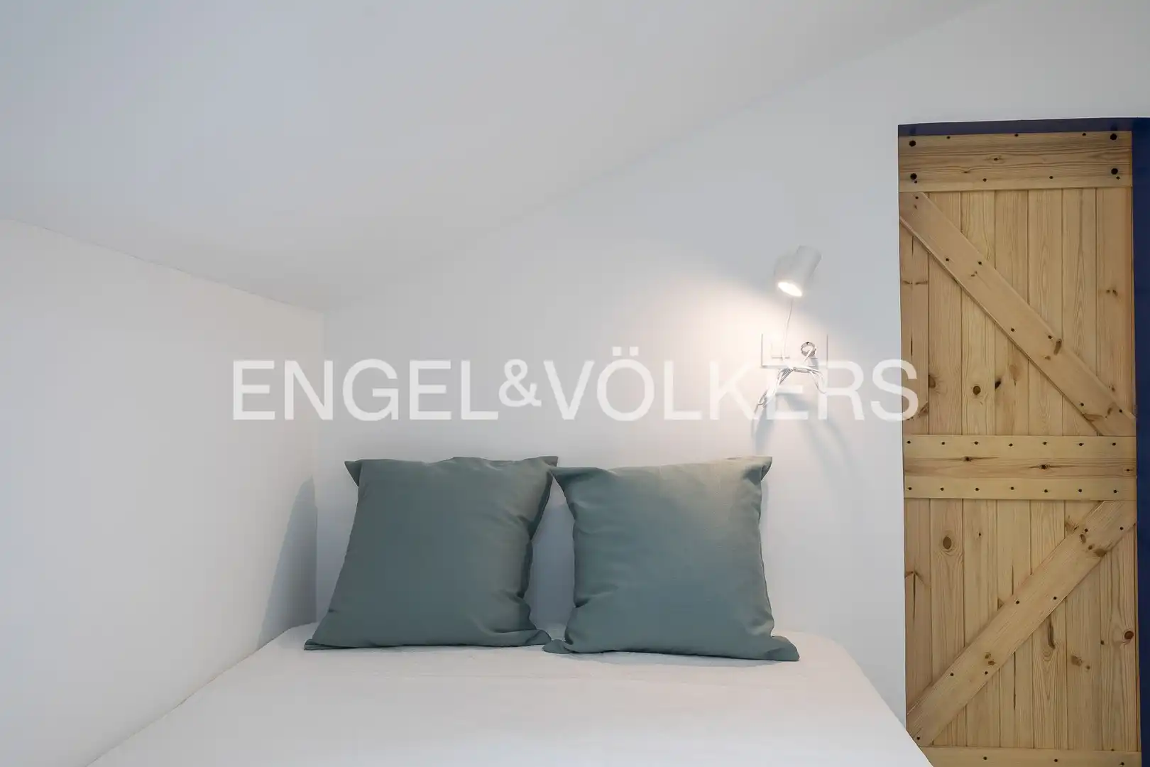Schlafzimmer von Wohnung zur Miete in Madrid mit Klimaanlage, Heizung und Möbliert