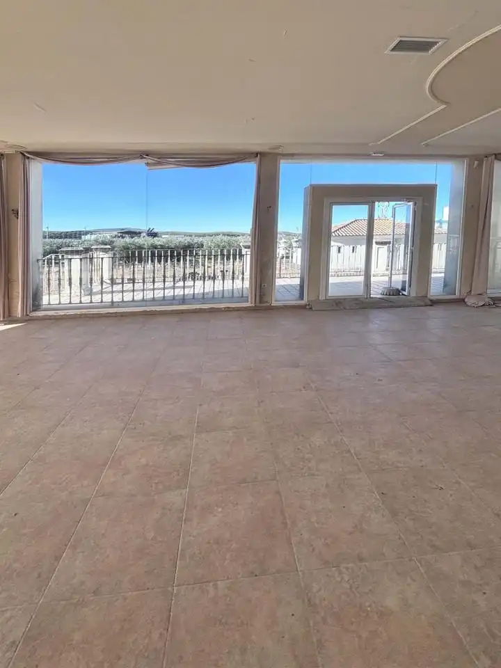 Sala de estar de Casa o chalet en venta en Cabra con Jardín privado, Terraza y Balcón