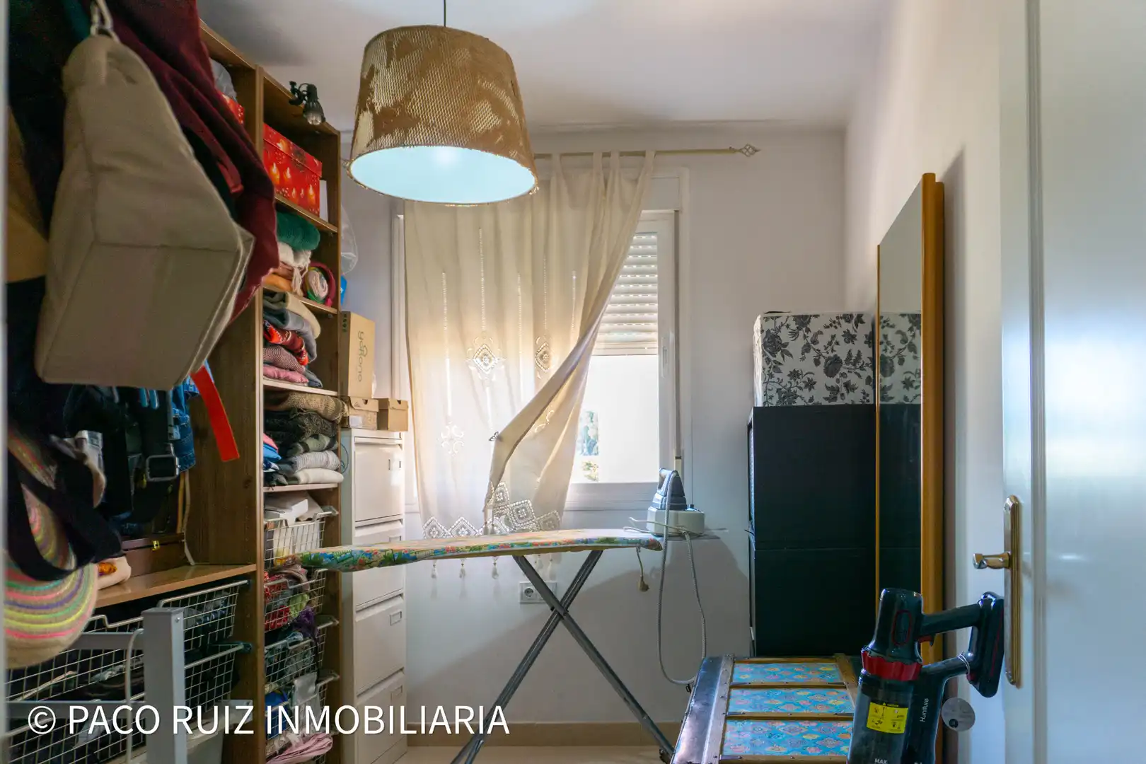 Habitación de Piso en venta en Almería con Balcón