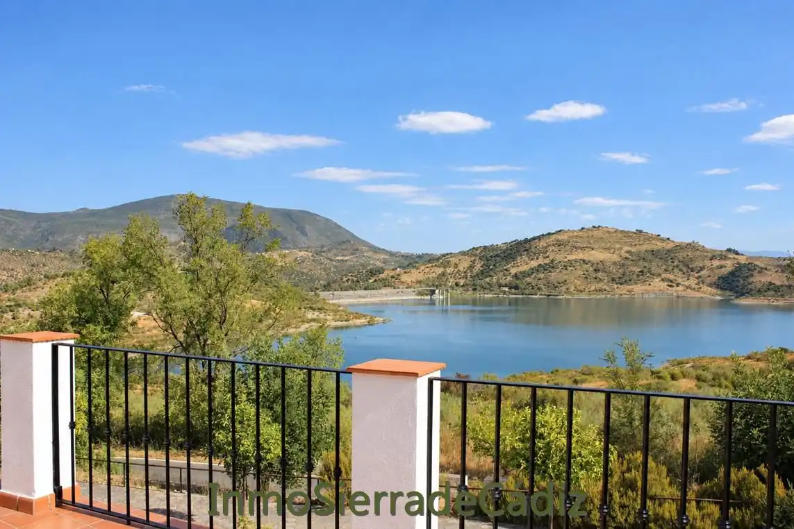 Vista exterior de Casa o xalet en venda en Zahara, Cádiz