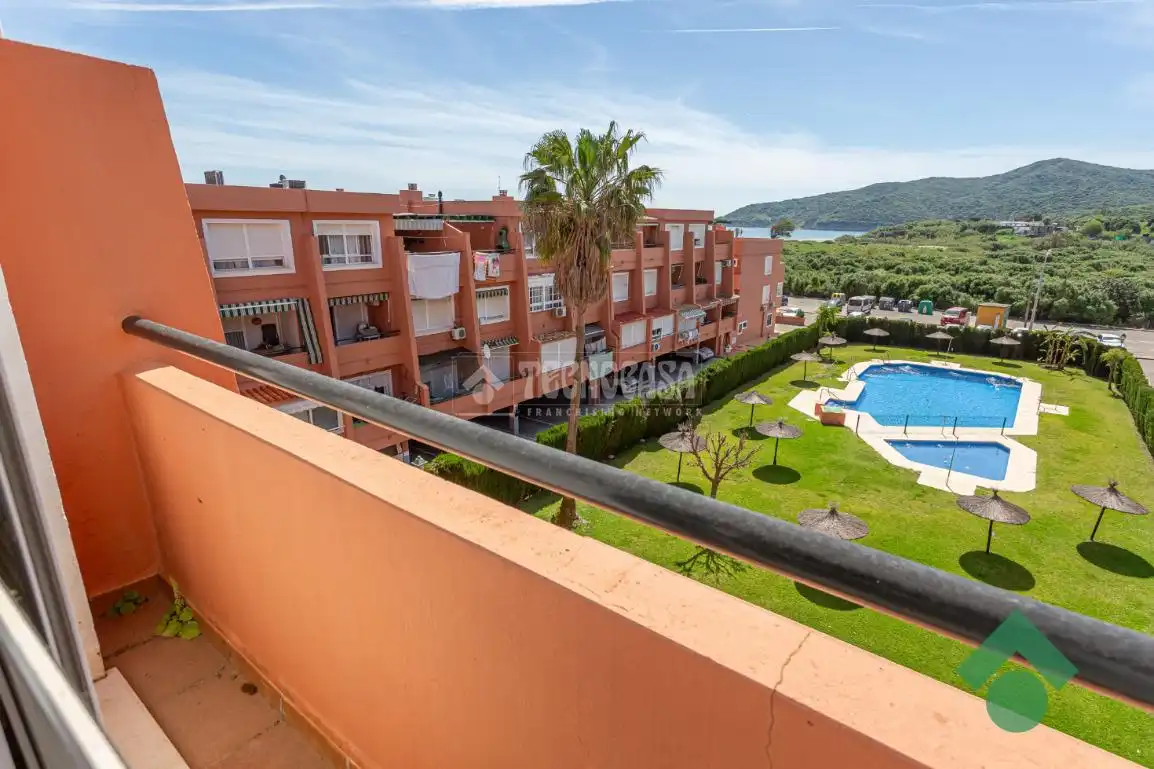 Vista exterior de Piso en venta en Algeciras con Amueblado y Piscina comunitaria