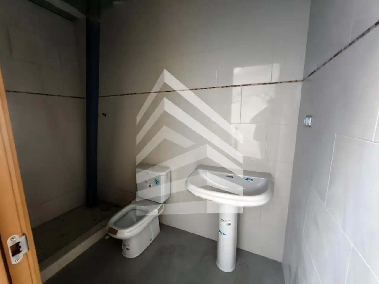 Bathroom of Detached homes for sale in Cardona  with Terrace and Balcony