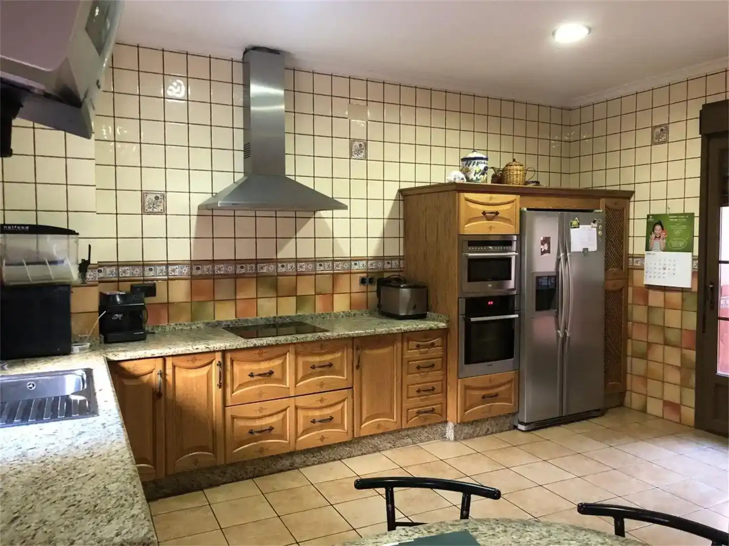 Cuina de Casa adosada en venda en Gibraleón amb Aire condicionat i Moblat
