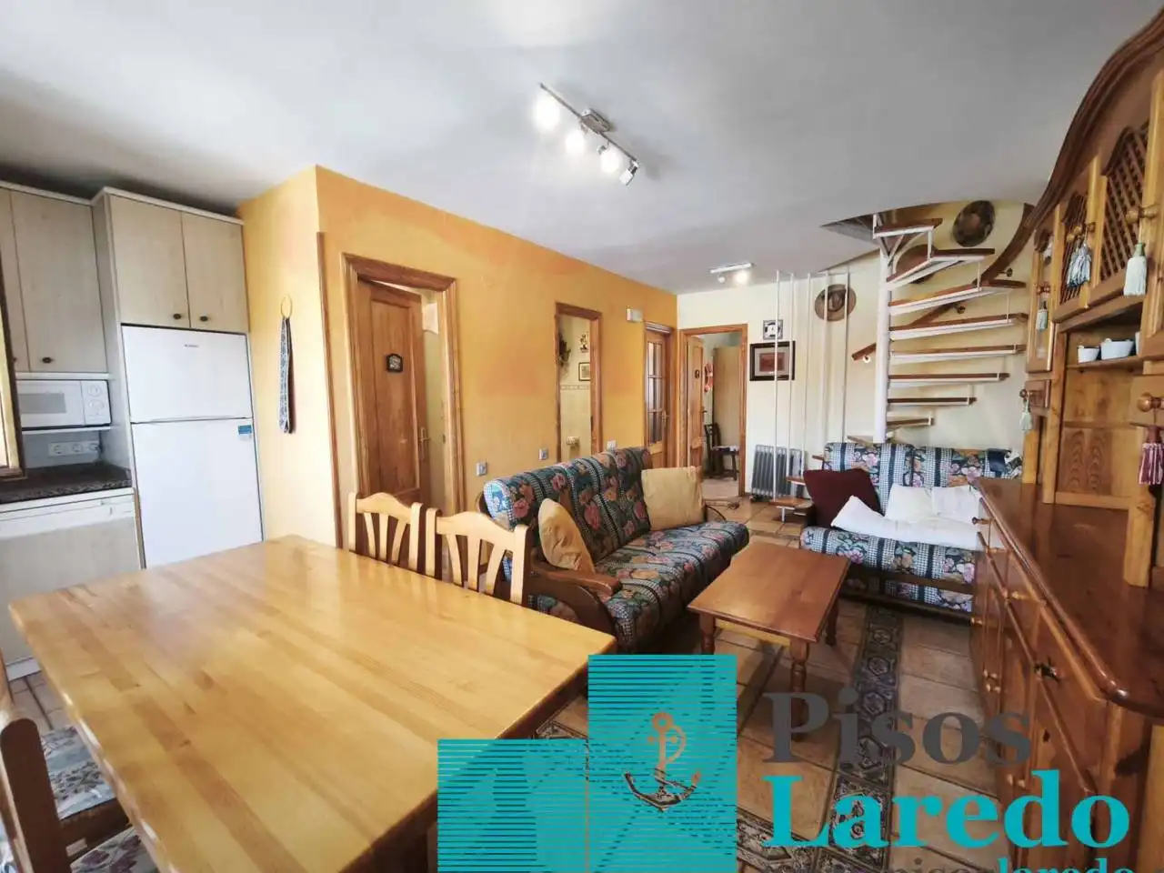 Wohnzimmer von Maisonette zum Verkauf in Laredo mit Heizung, Parkett und Terrasse