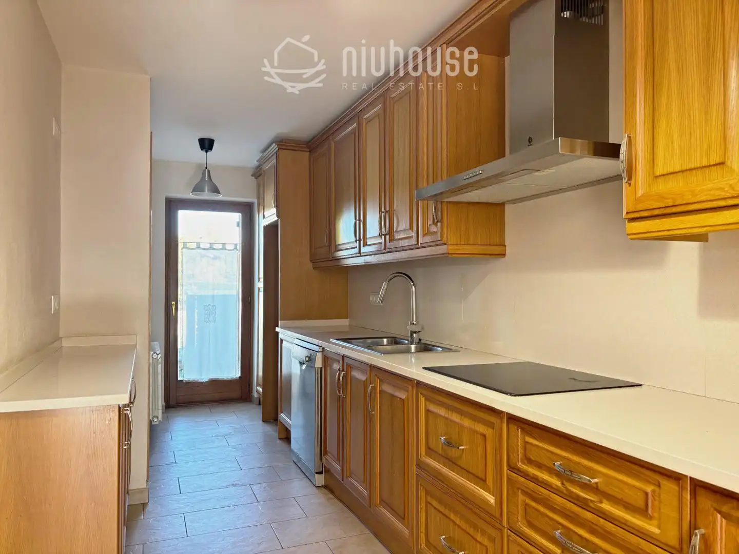 Cuina de Casa adosada en venda en Puigcerdà, Girona