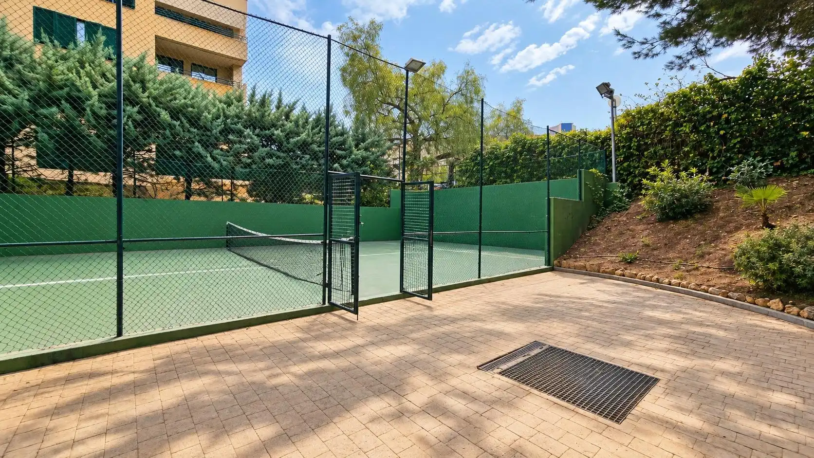 Bajo con piscina en venta en Ponent, imagen 9