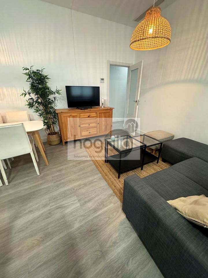 Living room of Planta baja for sale in  Sevilla Capital  with Air Conditioner and Community pool