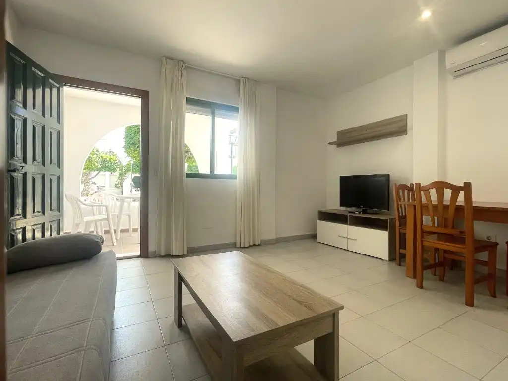 Sala de estar de Apartamento en venta en Vera con Aire acondicionado, Terraza y Amueblado