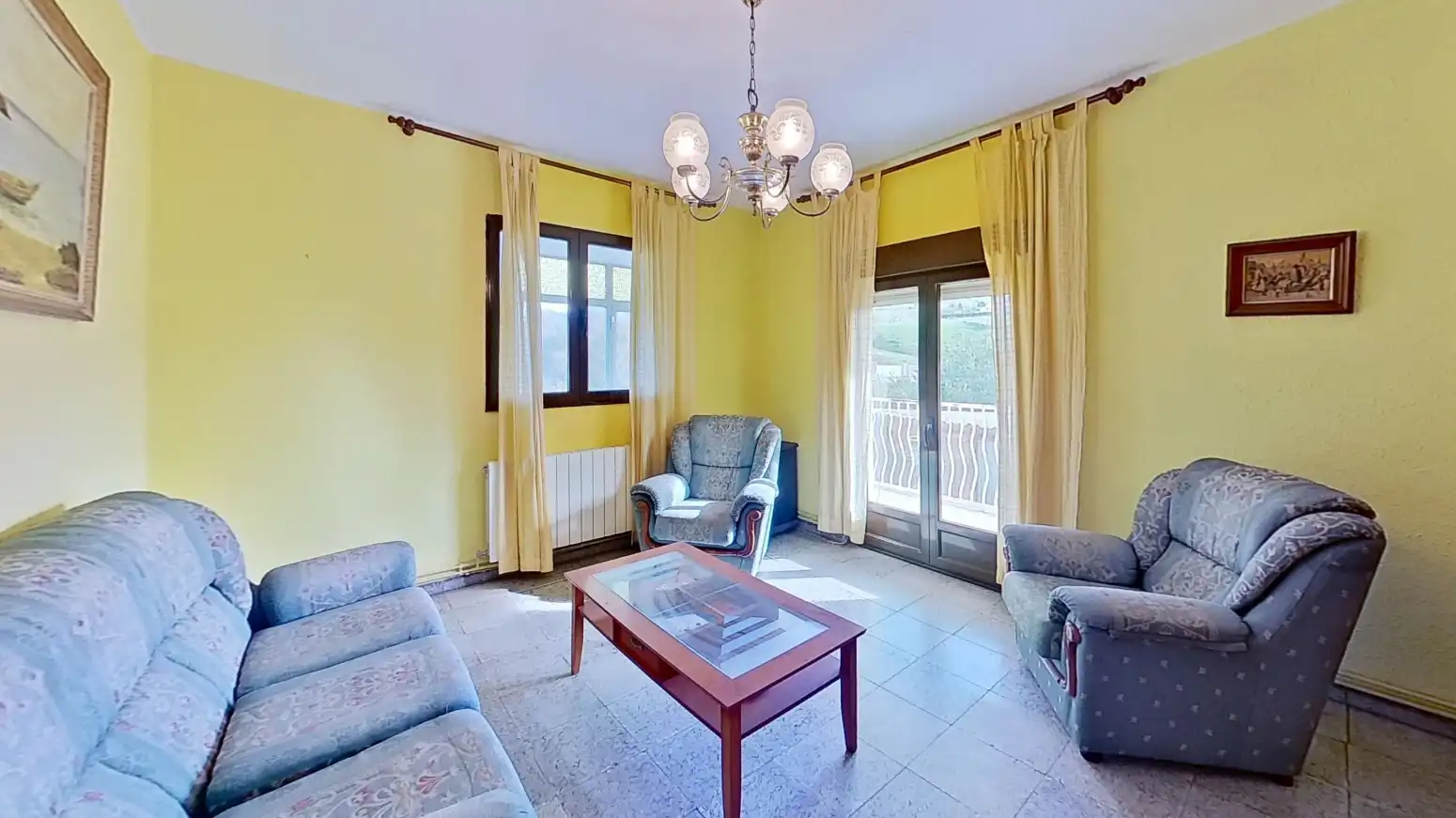 Wohnzimmer von Haus oder Chalet zum Verkauf in Polanco mit Heizung, Privatgarten und Terrasse