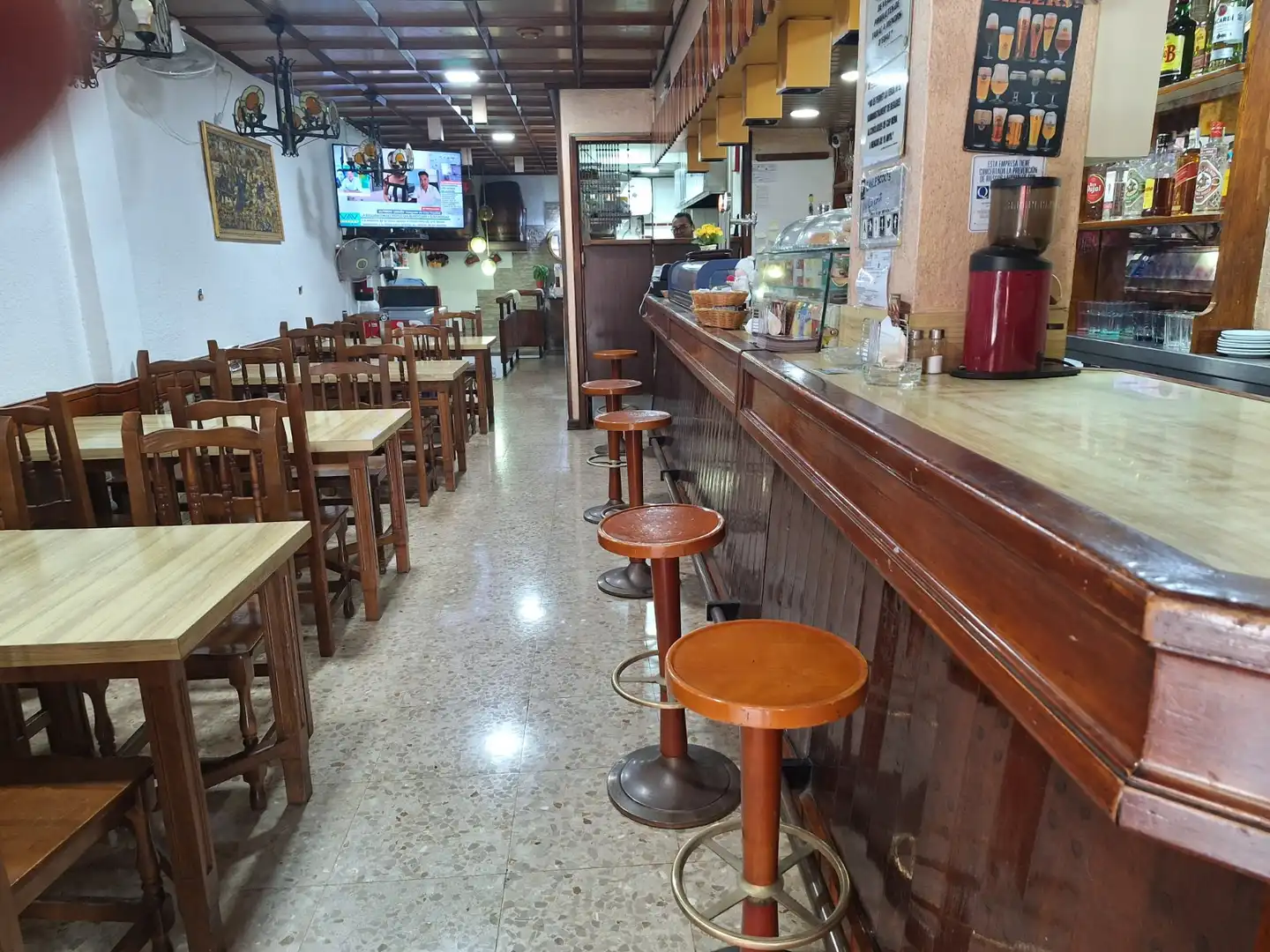 Business premises for transfer in Les Corts, imagen 8