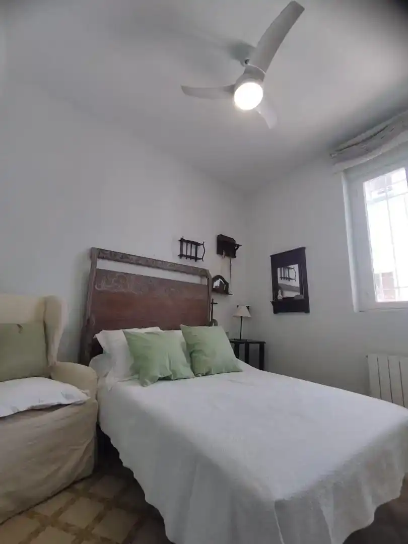 Schlafzimmer von Wohnung zur Miete in Jalance mit Klimaanlage, Möbliert und Waschmaschine
