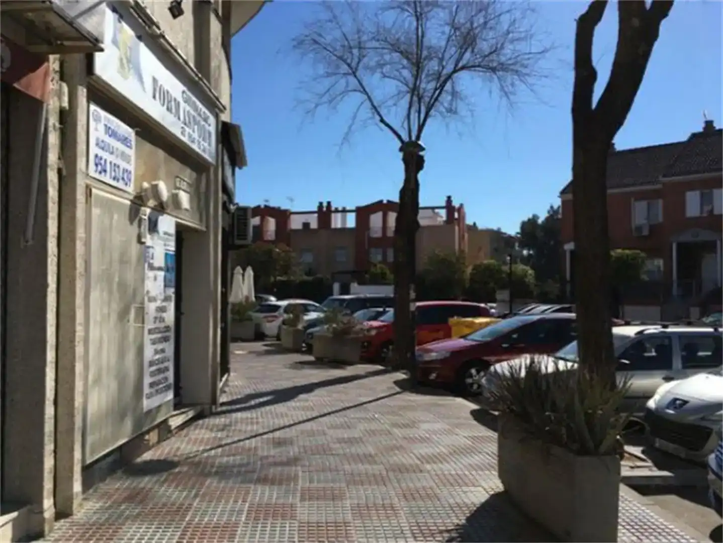 Exterior view of Commercial properties for rent in Tomares
