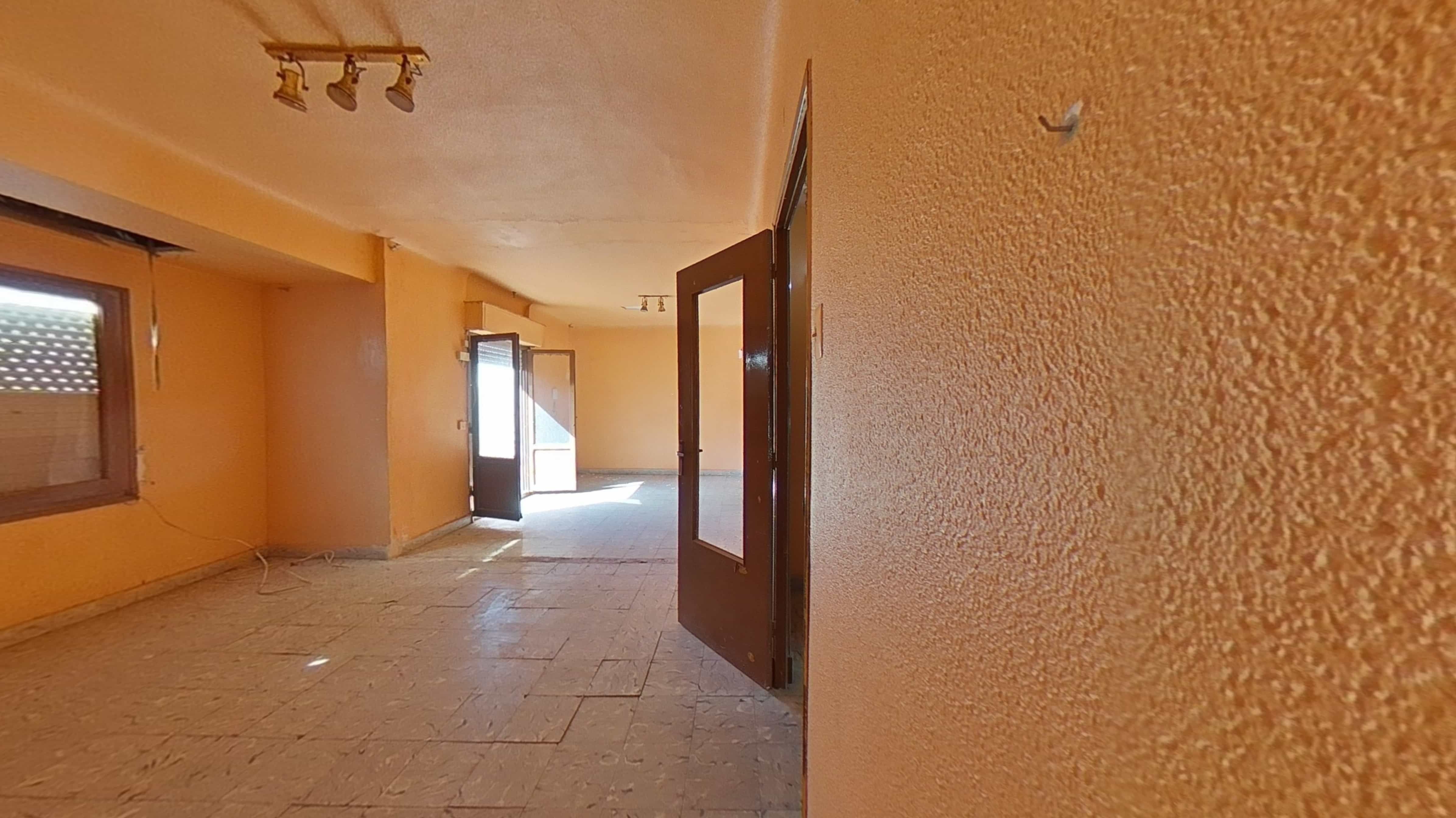 Flat for sale in Hermanos Pinzon, Plaza de Toros - Avenida Chapí - Trinquete