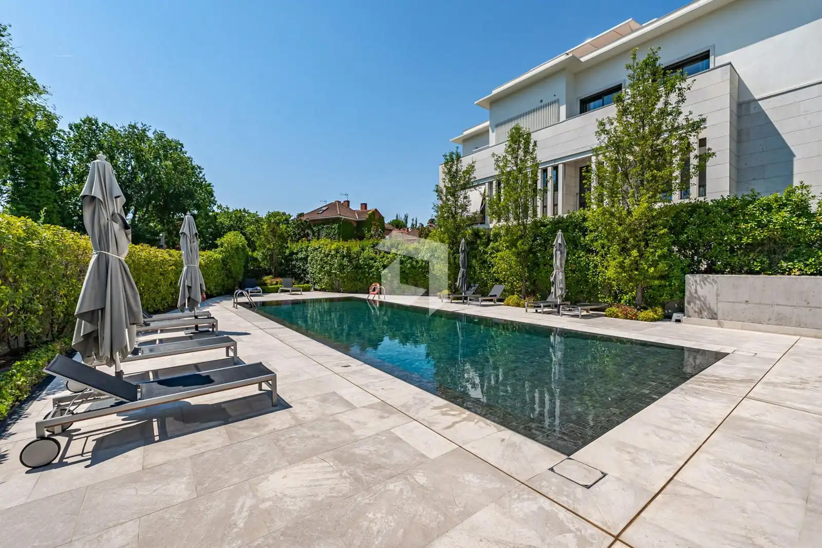 Swimming pool of Attic for sale in Madrid  with Air Conditioner, Heating and Parquet flooring