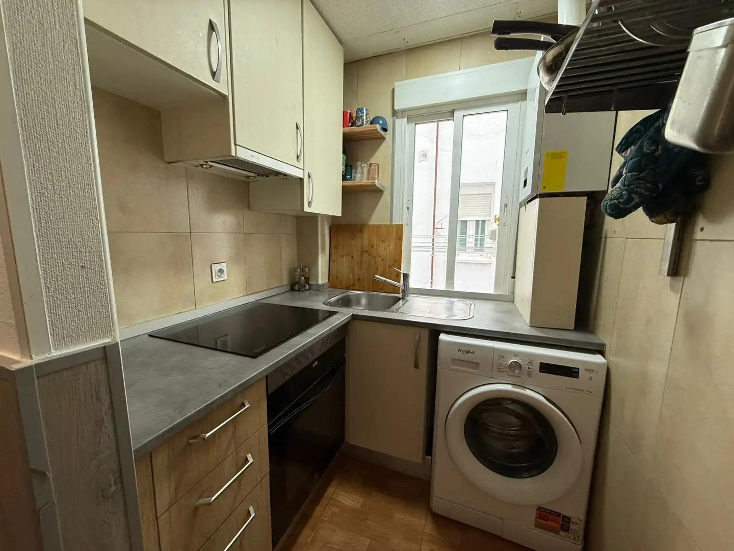 Küche von Wohnung zum Verkauf in Madrid mit Heizung, Terrasse und Abstellraum
