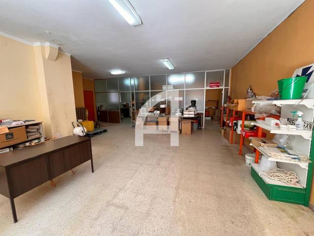 Local comercial en Alquiler en JOSEP CARNER en Font Verda