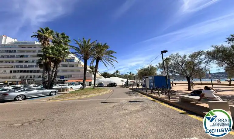 Apartament amb piscina en venda a Avenida GOLA DE L Ã‰STANY 10 5 1 10, imagen 4