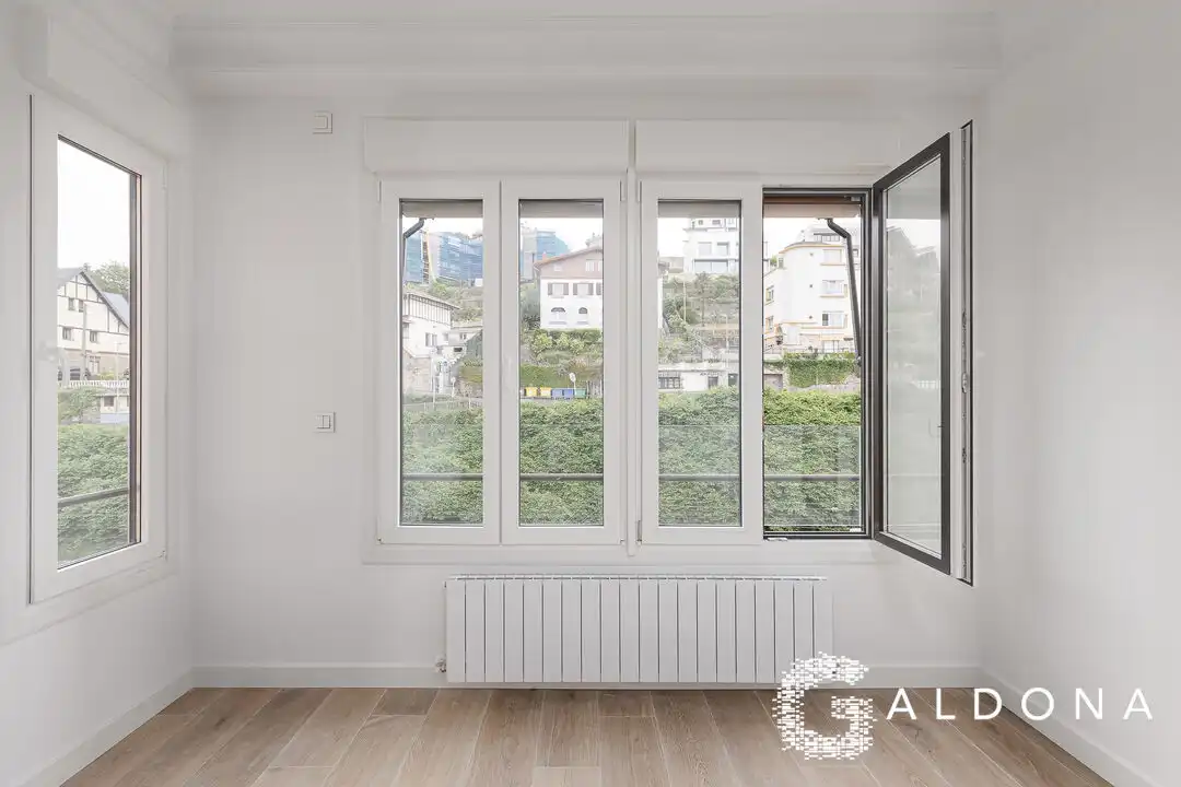 Balcony of Flat for sale in Donostia - San Sebastián   with Heating