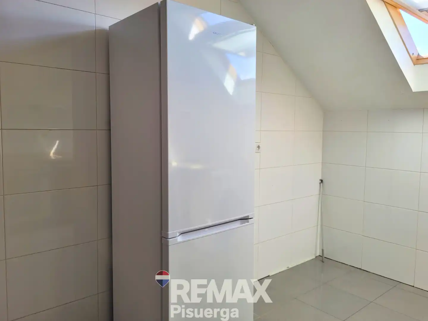 Küche von Wohnung zum Verkauf in Santovenia de Pisuerga mit Heizung, Abstellraum und Balkon