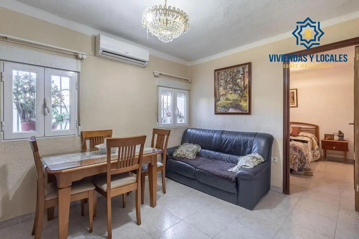 Living room of Flat for sale in Granada