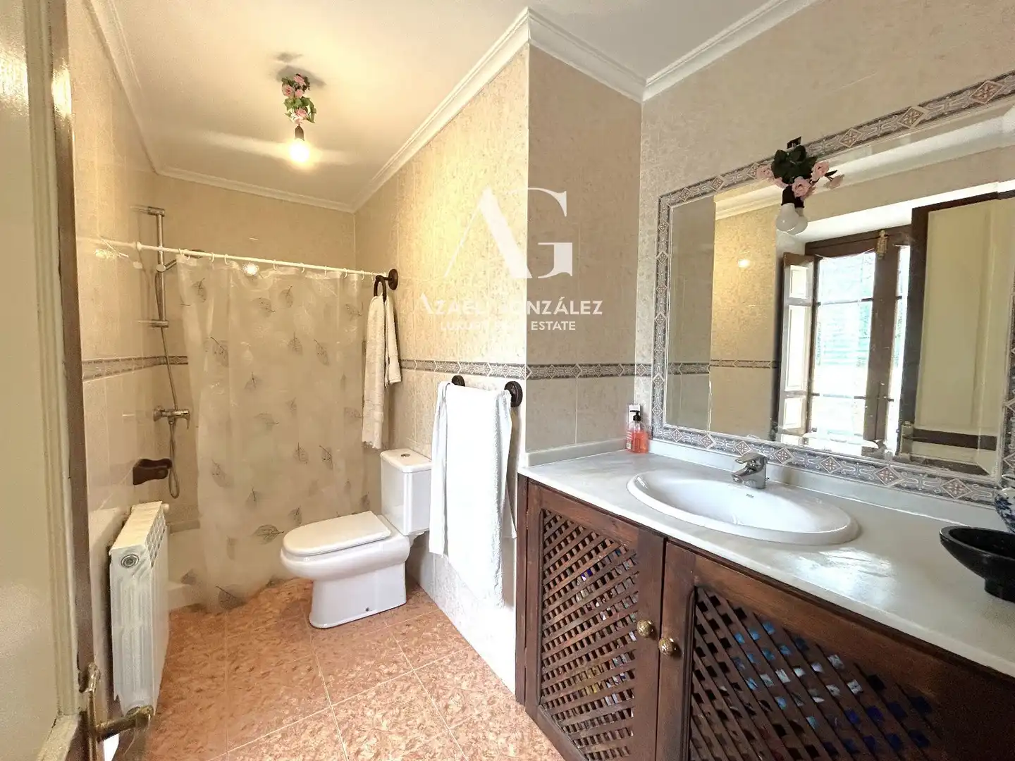 Bathroom of Houses for sale in Peñamellera Baja  with Private garden, Terrace and Storage room