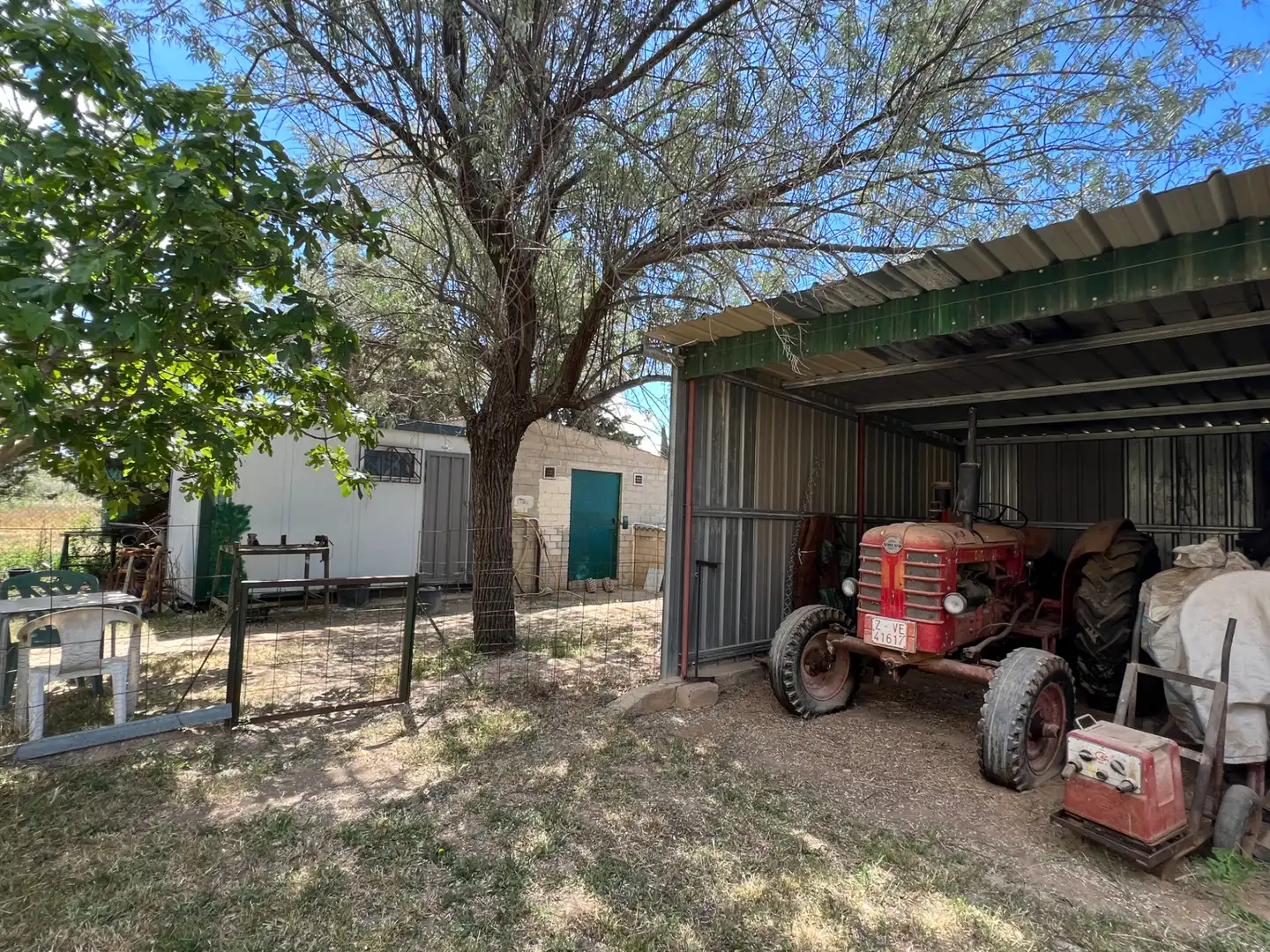 Exterior view of Land for sale in Zaragoza