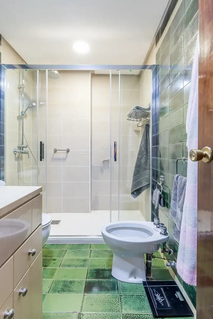 Baño de Piso en venta en Madrid con Aire acondicionado, Calefacción y Terraza