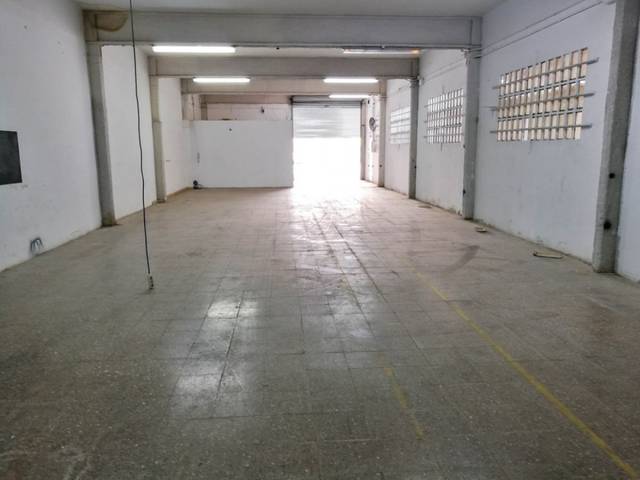 Nave industrial en Alquiler en El Palau - Escorxador
