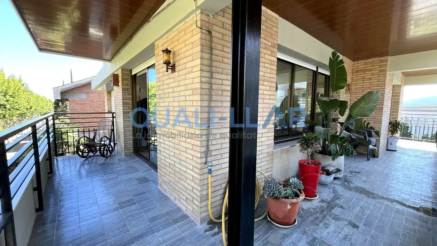 Terrassa de Pis en venda en Sant Feliu de Llobregat amb Aire condicionat, Jardí privat i Parquet