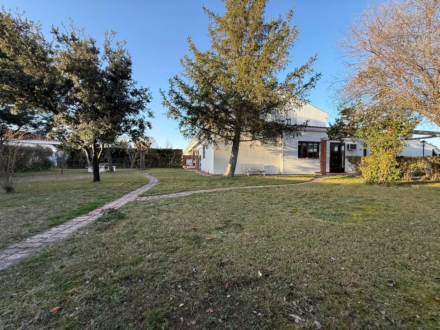 Vista exterior de Casa o xalet en venda en Santa Marta de Tormes