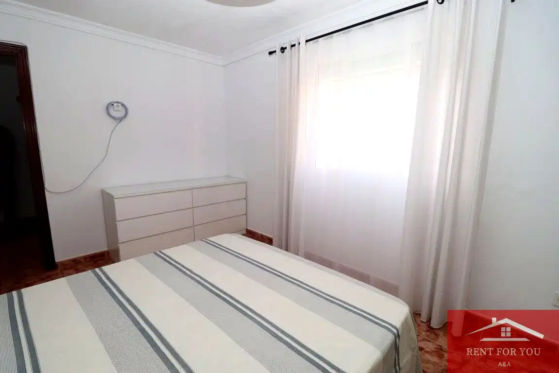 Dormitori de Casa o xalet de lloguer en Coín amb Aire condicionat, Terrassa i Moblat