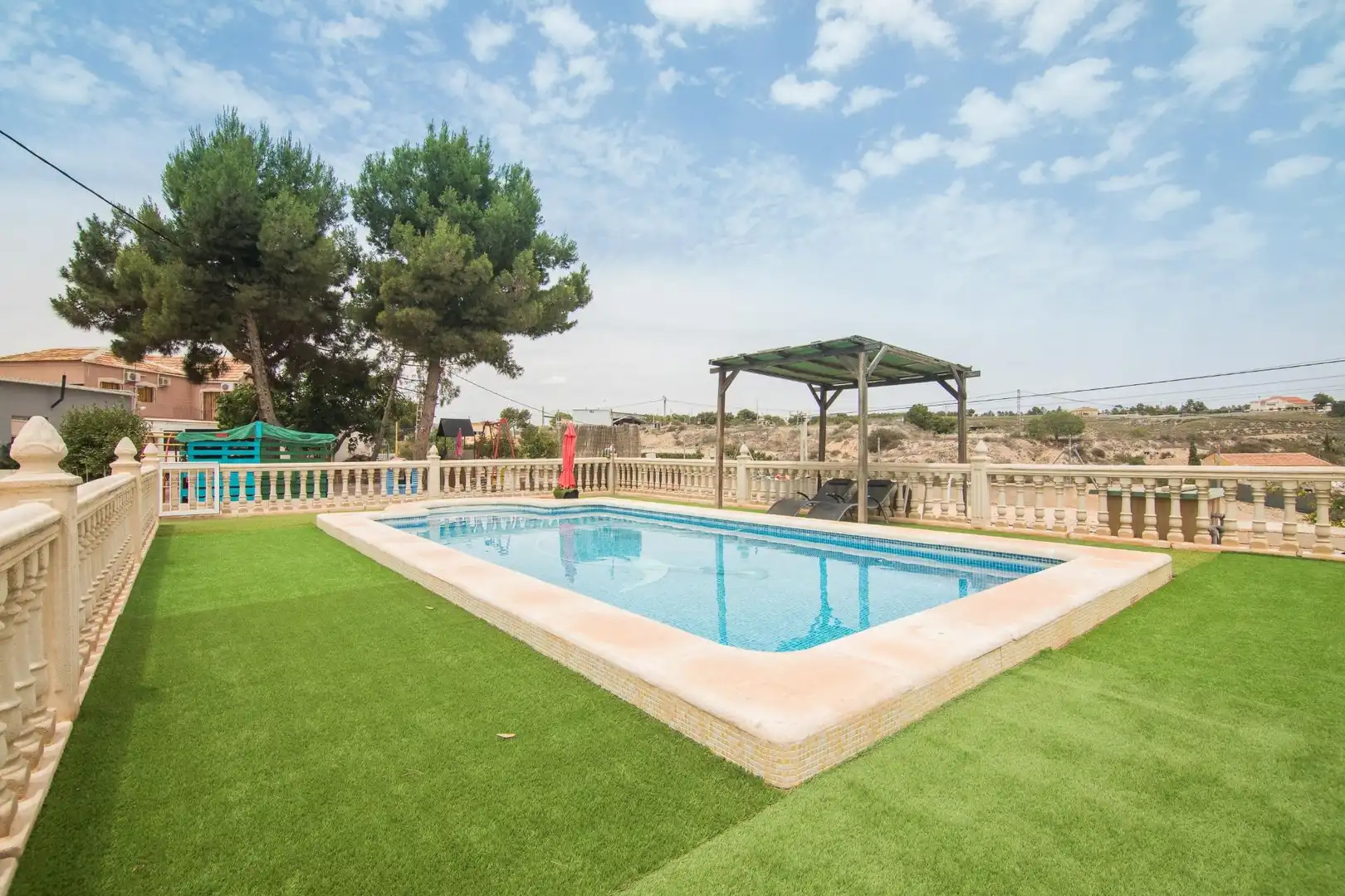 Piscina de Casa o xalet en venda en Elche / Elx amb Jardí privat, Terrassa i Traster