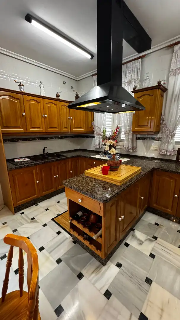 Cuina de Casa o xalet en venda en Torredembarra amb Aire condicionat, Calefacció i Jardí privat