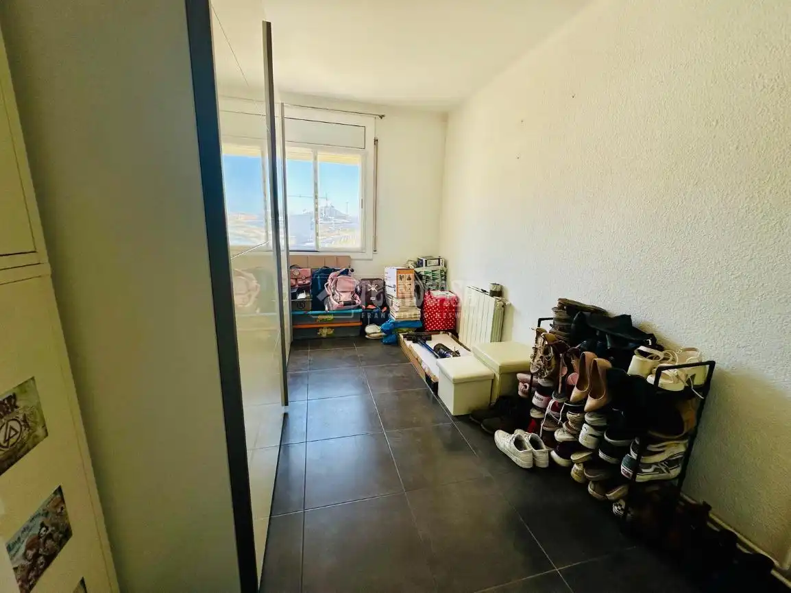 Habitación de Piso en venta en Barcelona con Aire acondicionado, Calefacción y Balcón