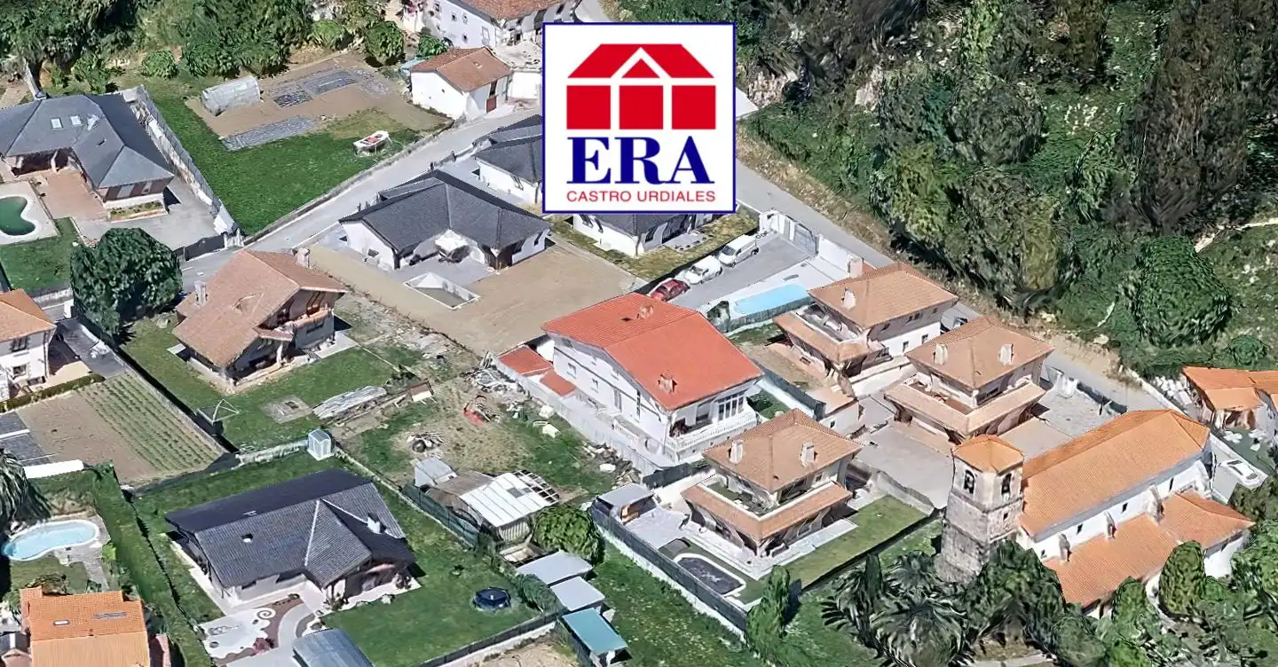 Casa con piscina en venta en Barrio Sámano, imagen 3