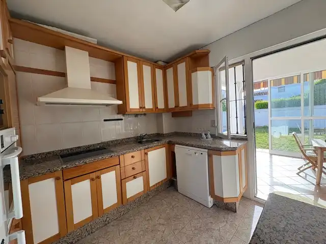 Kitchen of Houses for sale in Algeciras  with Air Conditioner, Private garden and Terrace