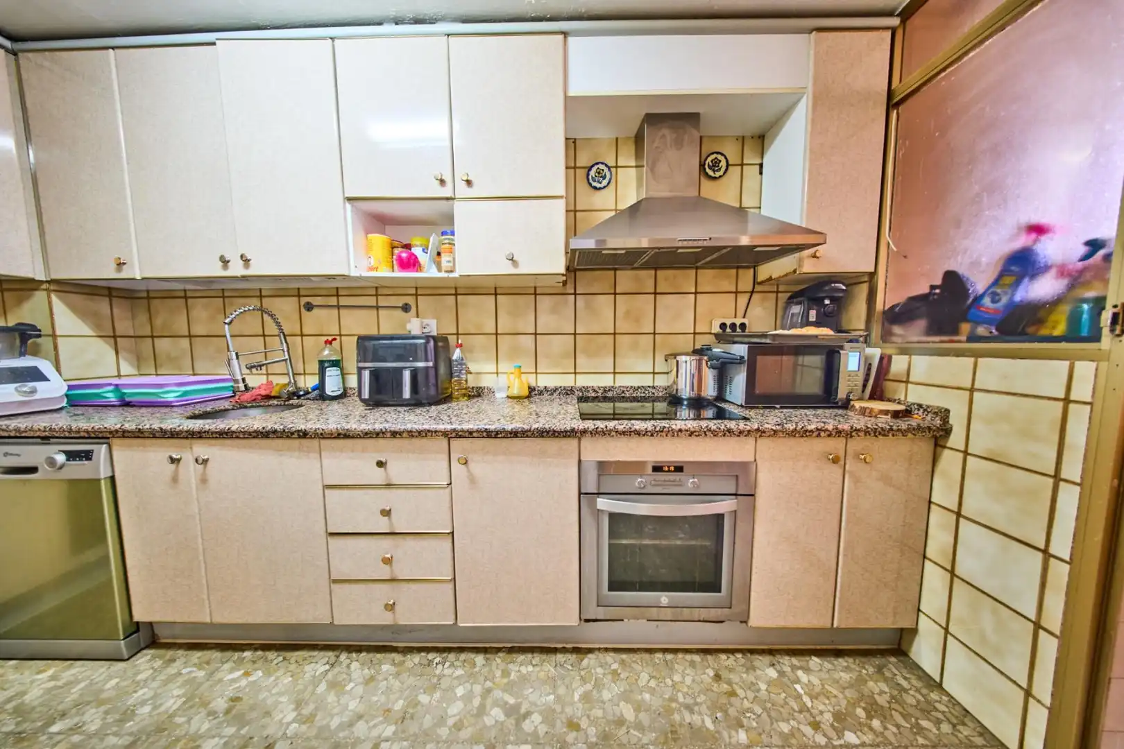 Cocina de Piso en venta en Granada con Calefacción y Jardín privado