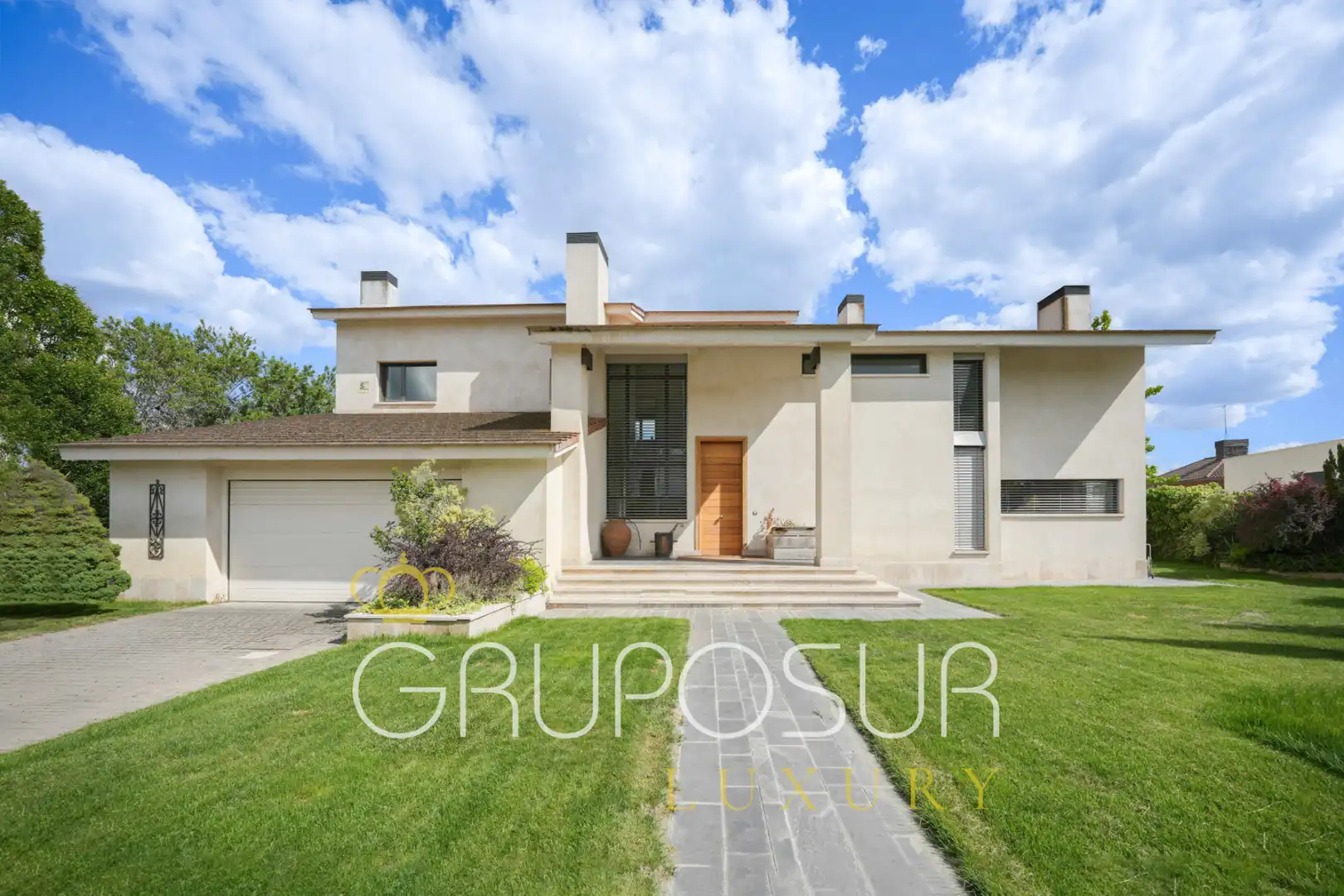 Exterior view of Houses for sale in Simancas  with Air Conditioner, Heating and Private garden