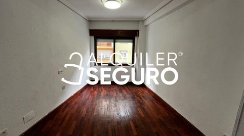 Foto 4 de Pis de lloguer a Julián Urbina , Inmobiliaria - Barreda, Torrelavega